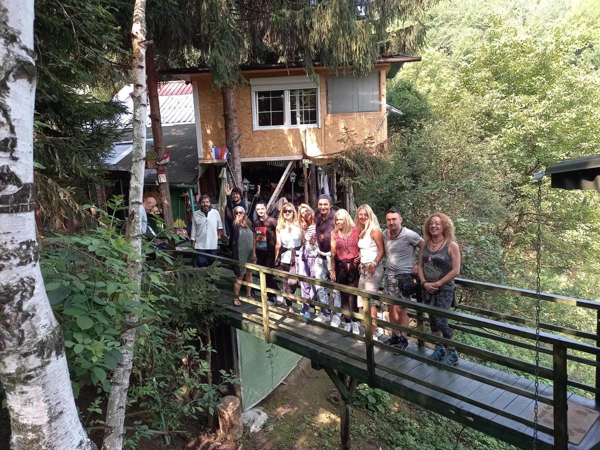 Tree House Apartment Visoko Exterior photo